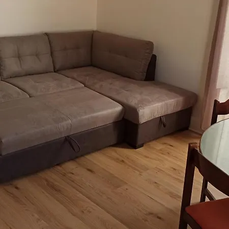 Center Apartment *